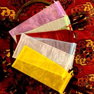 Pack of 6 variety gift bags in 6 different colors